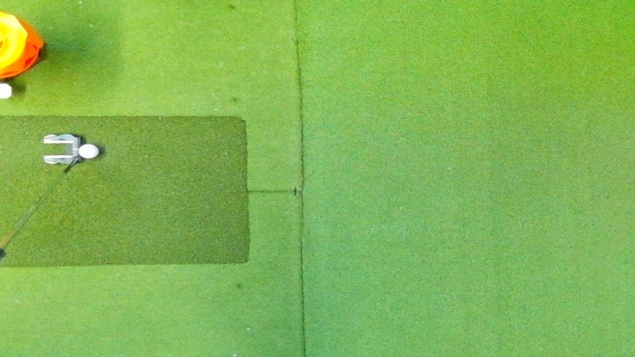 Good example - ball near putter on mat